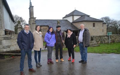 Visita de Olalla Rodil aos frescos das igrexas dos Vilares e Labrada por Antón de Guizán